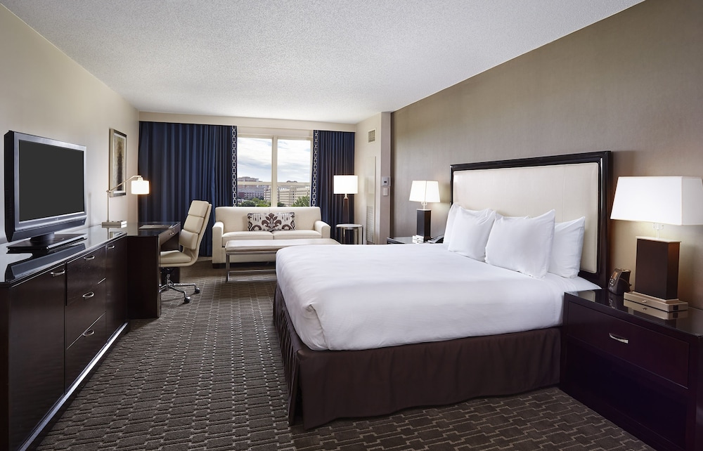 Room, 2 Double Beds, Accessible, Bathtub (Mobility &  Hearing) - Photo 4