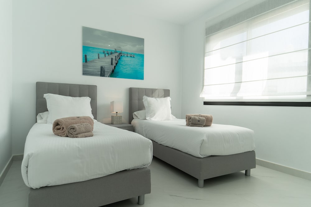 Family Apartment, 2 Bedrooms, Terrace, Mountain View photo 3