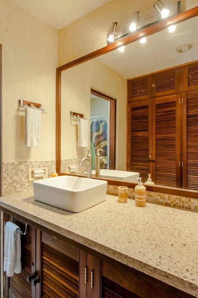 Panoramic Studio Suite, Multiple Beds, Kitchen, Ocean View (Hammock Heaven) photo 2