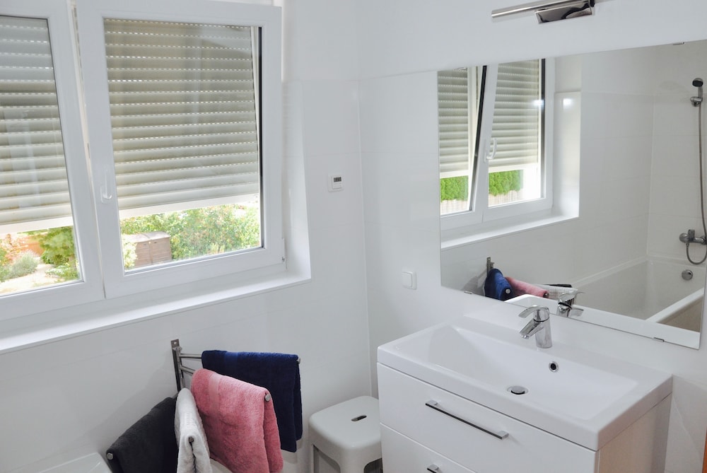 Deluxe Villa, 2 Bedrooms, Non Smoking, Garden Area photo 3