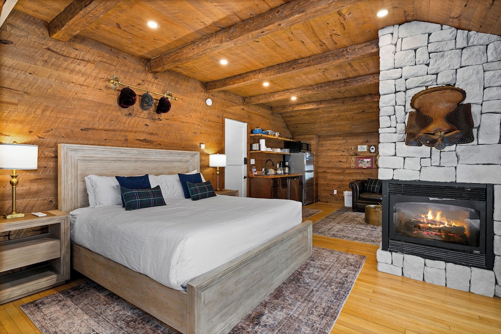 Equestrian Suite photo 1