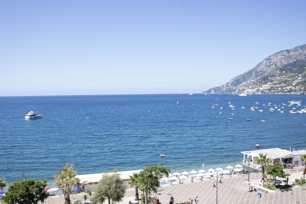 Superior Double Room, Balcony, Sea View Beach Included photo 2