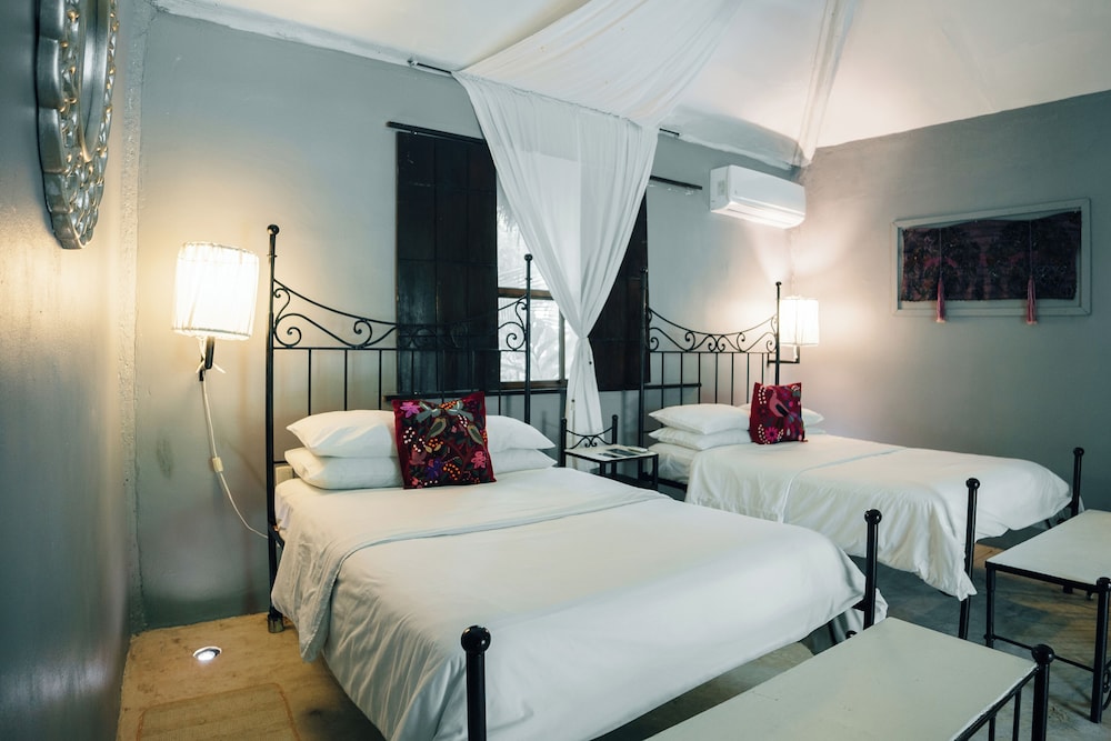 Suite, 2 Double Beds, Private Bathroom, Garden Area photo 1