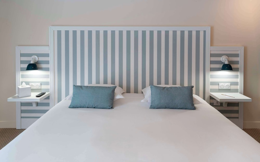Classic Room, 1 Double Bed, Non Smoking (Shower Only) photo 3