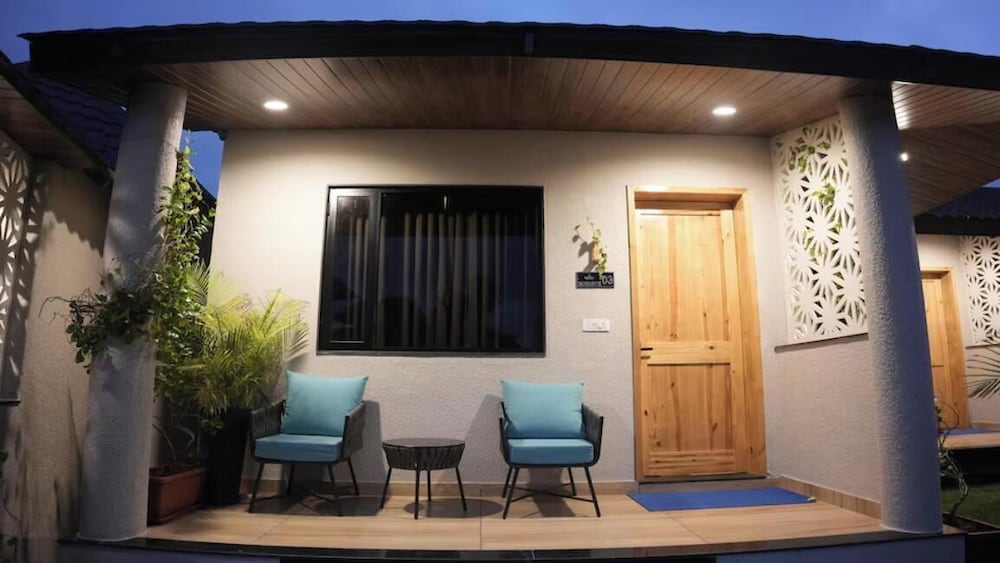 Premium Cottage with Sitting Area photo 2