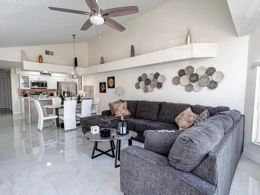 Junior Apartment, 3 Bedrooms, Kitchen, Executive Level