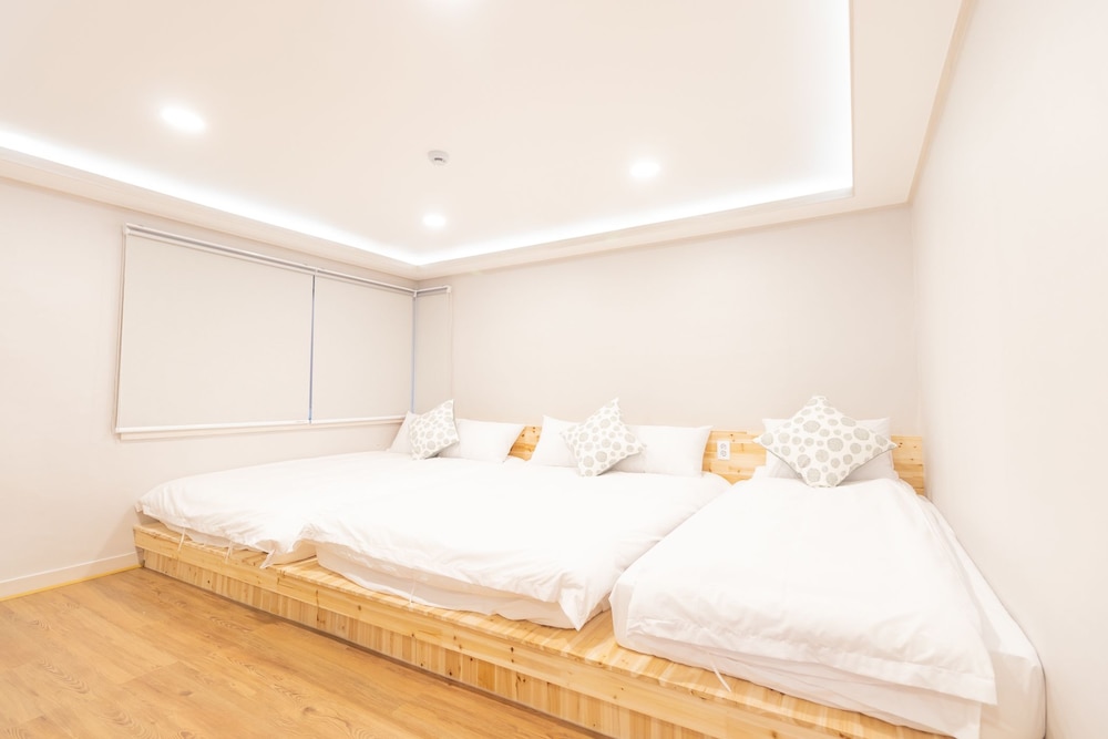 Deluxe Quadruple Room, Multiple Beds, Non Smoking - Photo 1