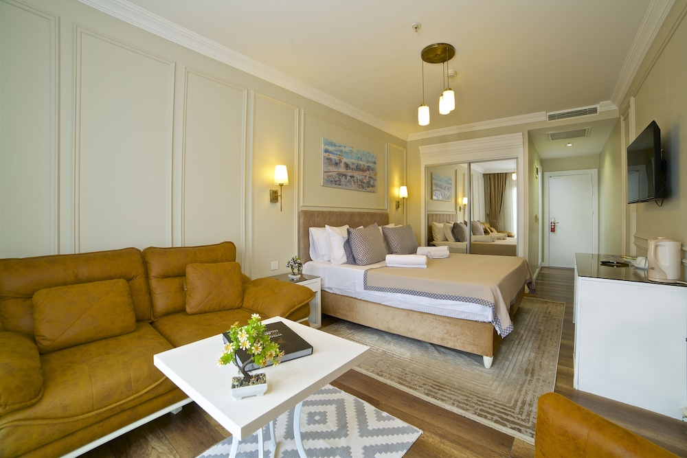 Standard Double or Twin Room photo 1