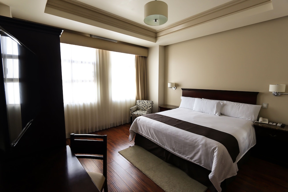 Suite photo 1
