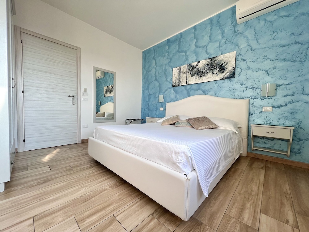 Superior Double Room (Sapphire) photo 3