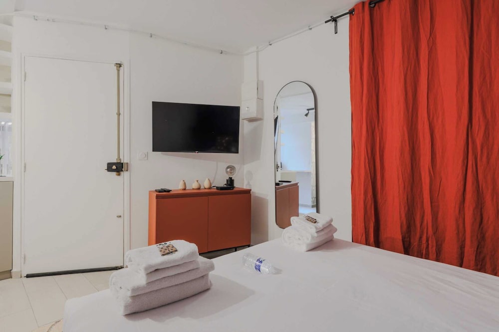 Apartment photo 2