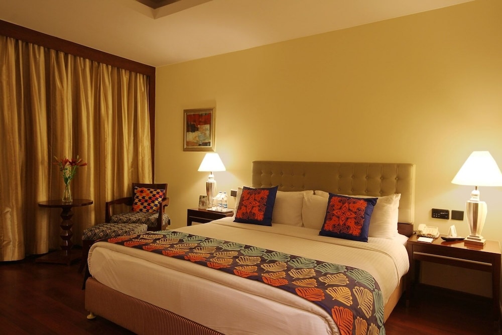 Deluxe Room, 1 Queen Bed (Deluxe Room Double) - Photo 10
