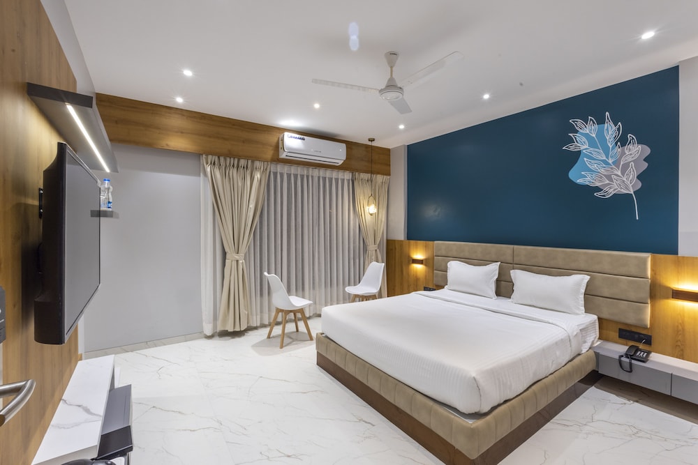 Executive Room - Photo 1