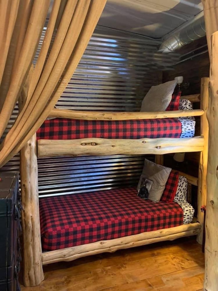 Family Cabin photo 3