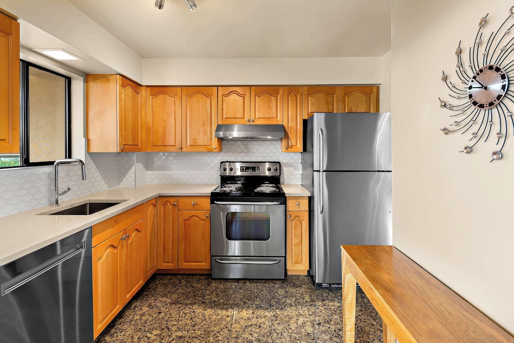 Suite, Multiple Beds, Kitchen, Harbor View photo 2
