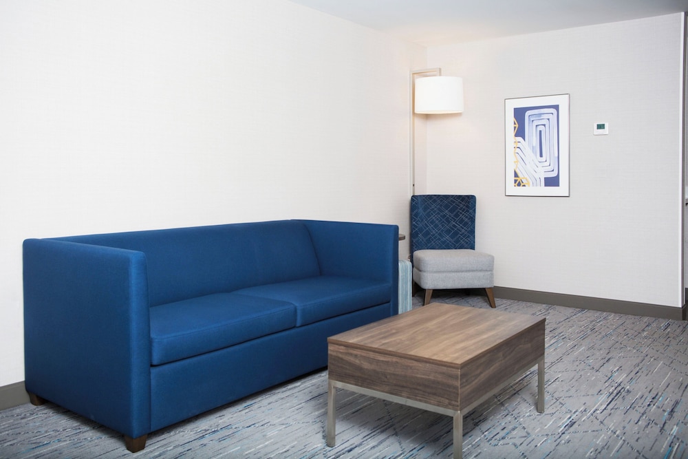 Suite, Multiple Beds photo 1