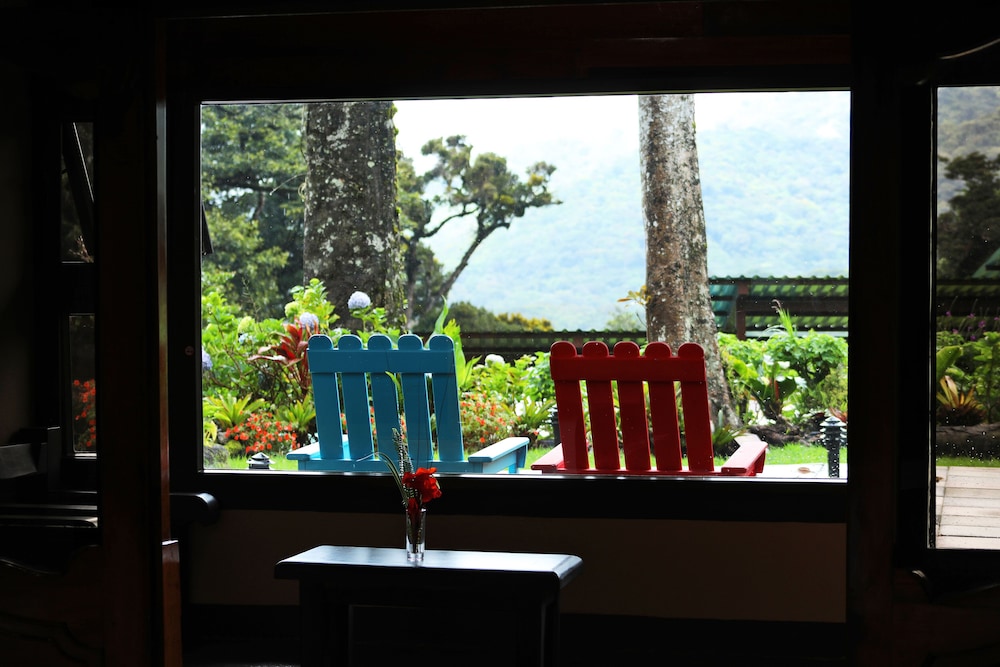 Mountain Suite, 2 Queen Beds - Photo 4