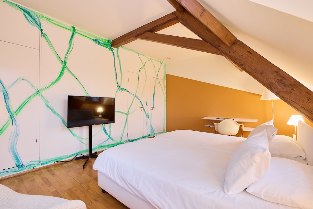 Double Room (Art) - Photo 9