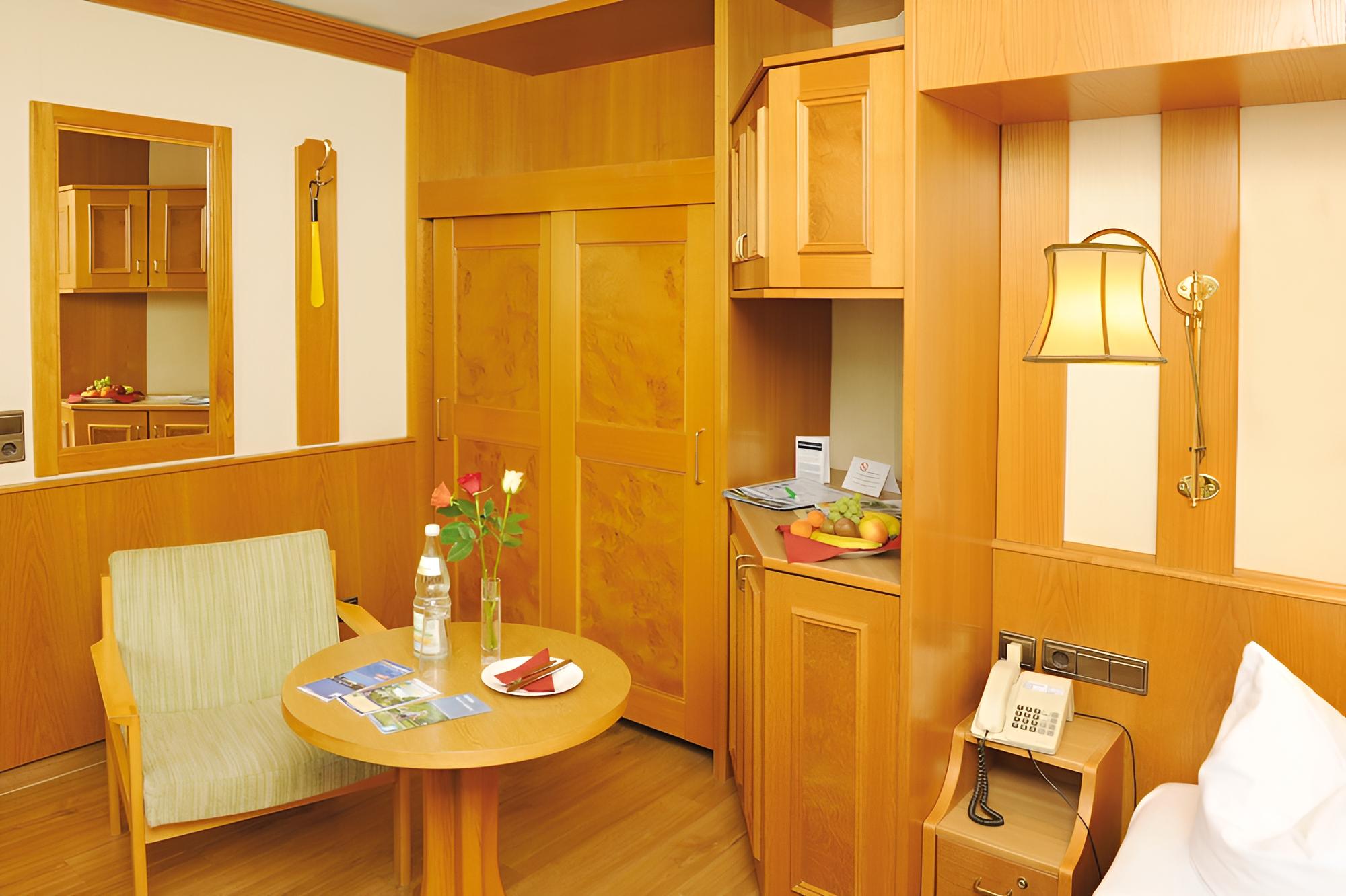 Single Room photo 2