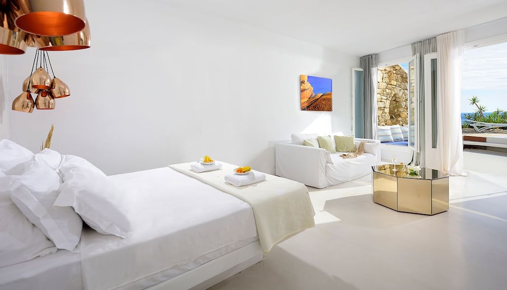 Royal Suite, Private Pool, Ocean View photo 3