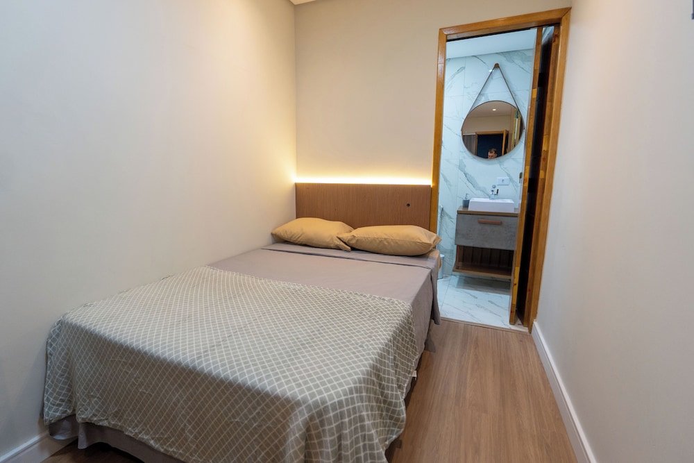 Basic Single Room, Private Bathroom photo 2