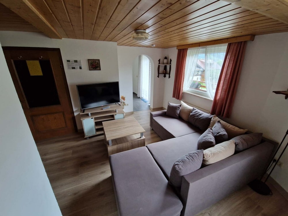 Family Apartment, 2 Bedrooms, Balcony, Mountain View photo 1