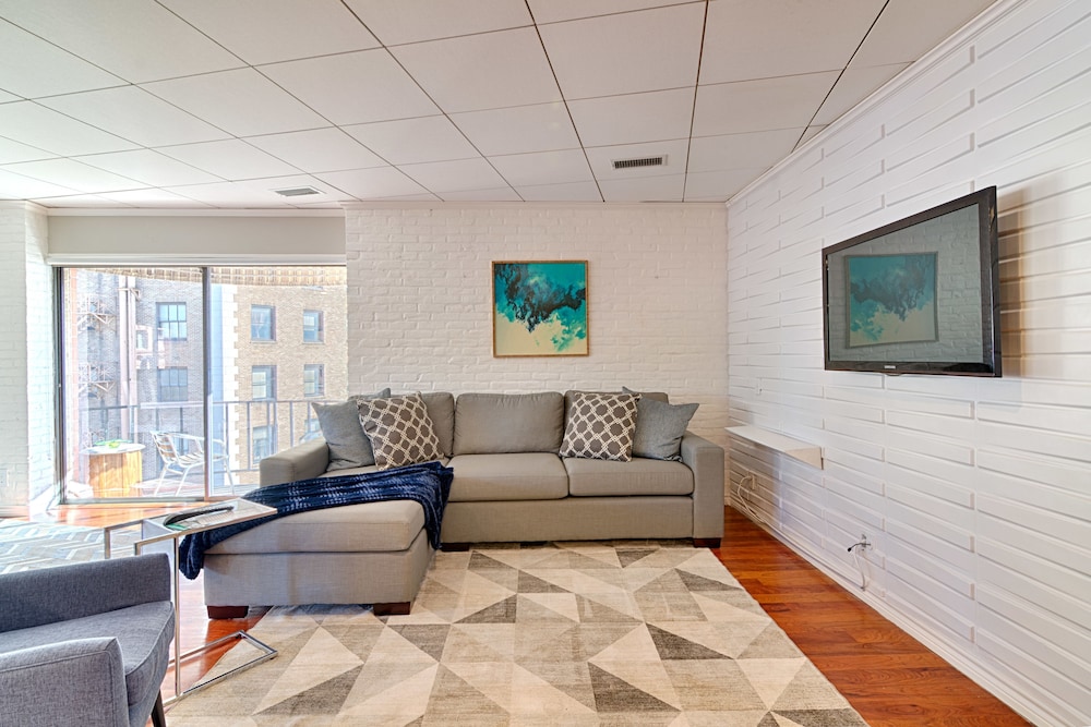Apartment Suite - Photo 19