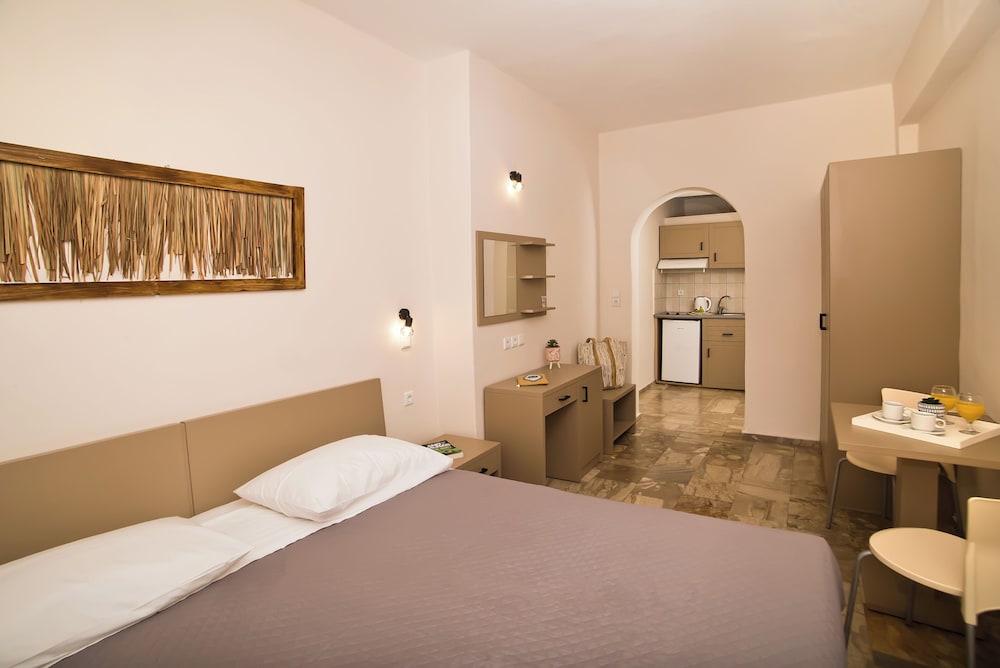 Studio with Partial Sea View (2 Adults) photo 2