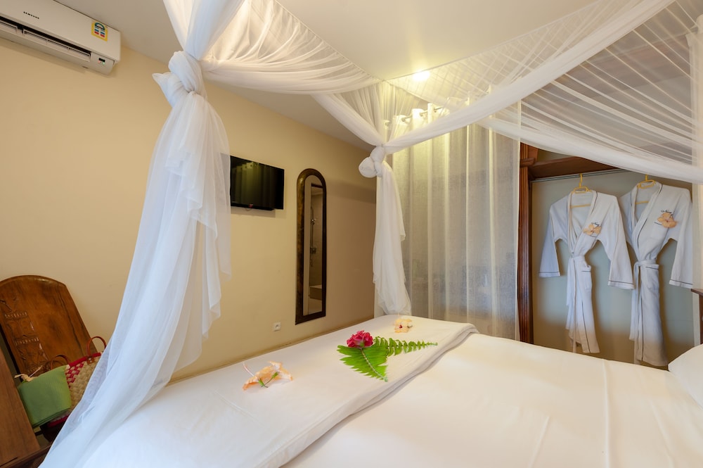 Standard Double or Twin Room photo 2