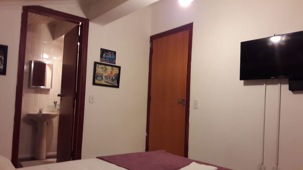 Standard Triple Room, Pool View photo 2
