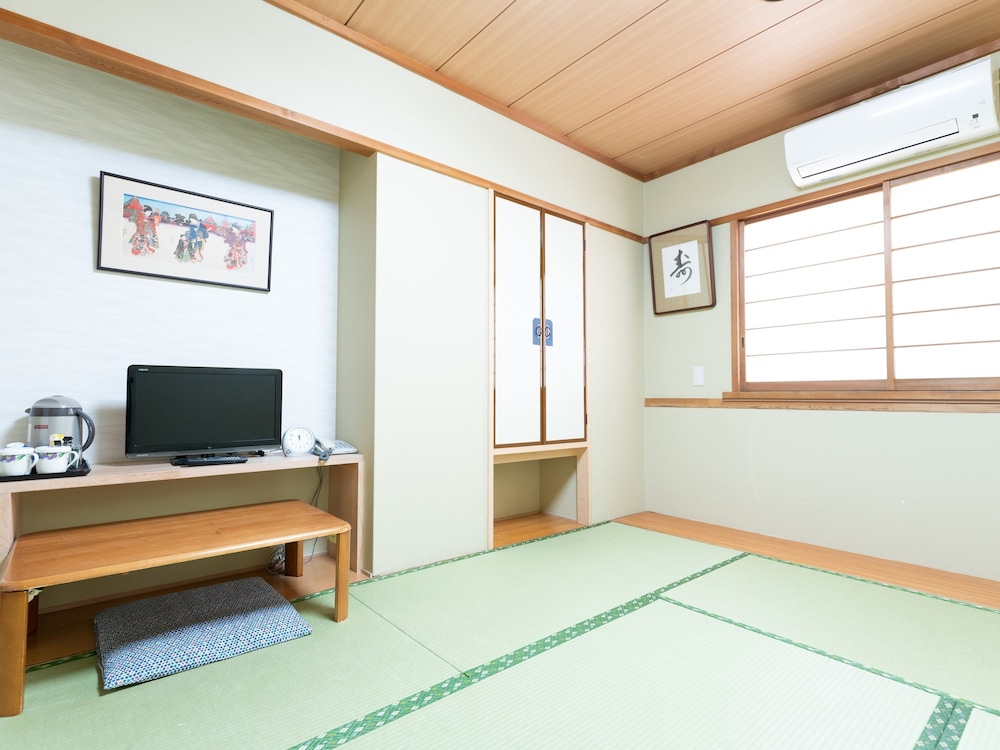 Japanese Style Room for 2 Guests, Shared Bathroom, Non Smoking photo 3