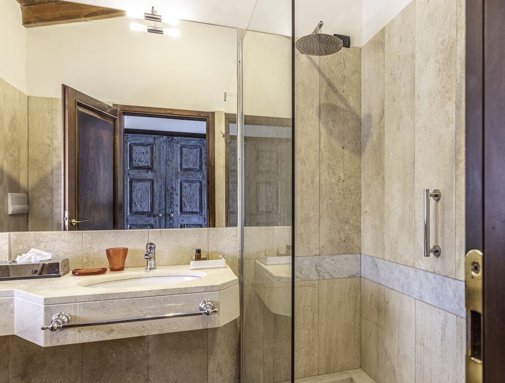 Superior Double Room (Ibiscus) - Photo 22