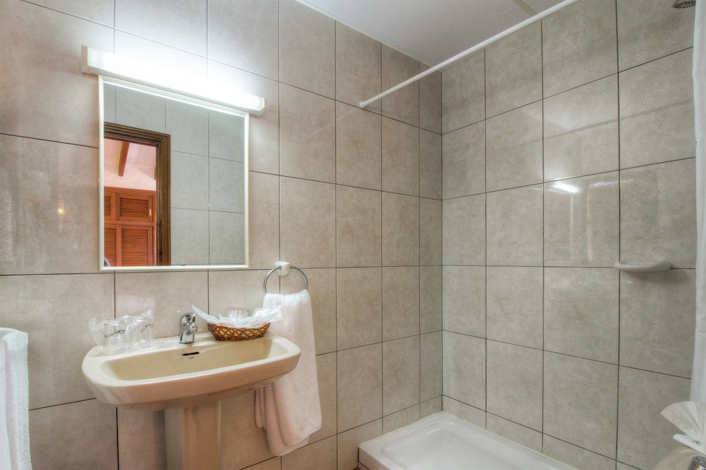 Double Room, Mountain View - Photo 5