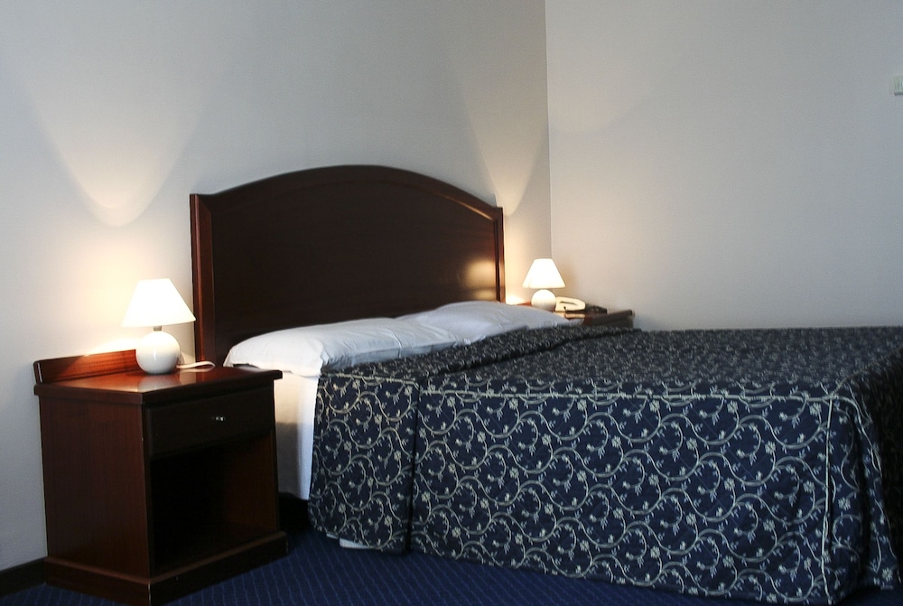 Economy Double Room Single Use photo 2