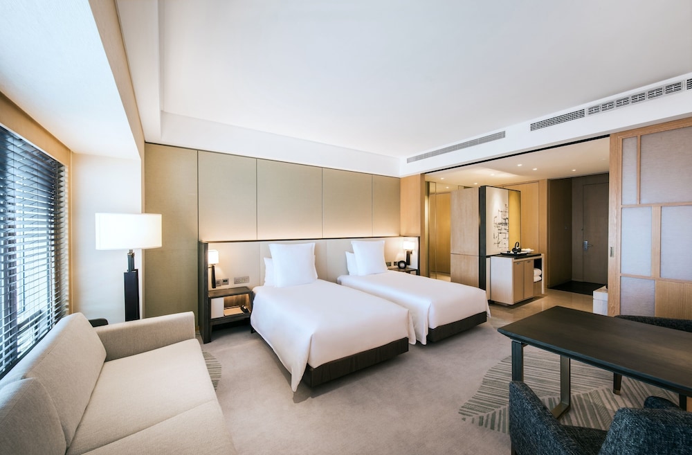 2 Twin Beds with Citic Tower View - Photo 2