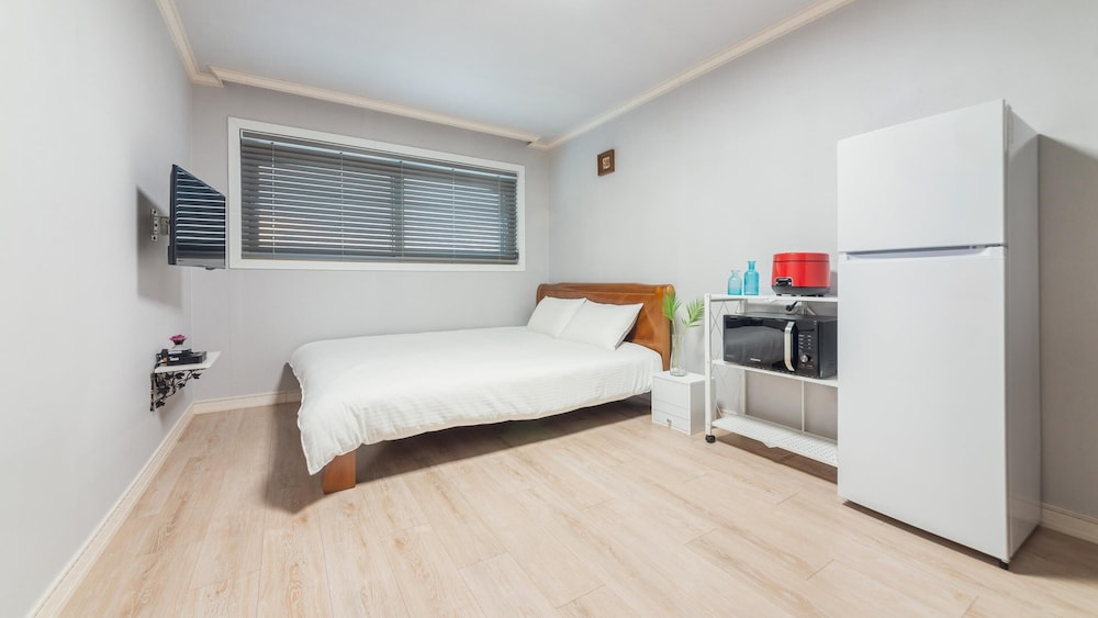 Basic Room, 1 Bedroom (201)