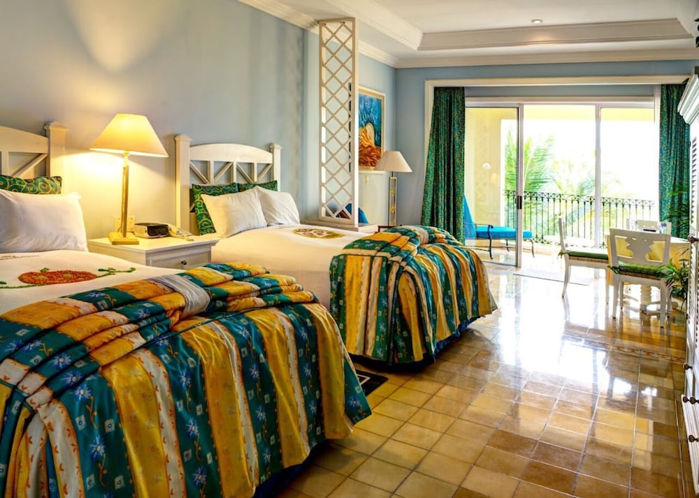 Junior Suite, Partial Sea View
