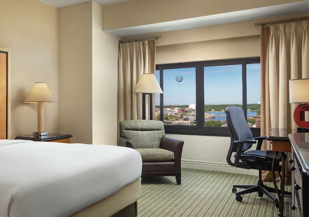 Deluxe Room, Accessible, Bathtub (Parlor)