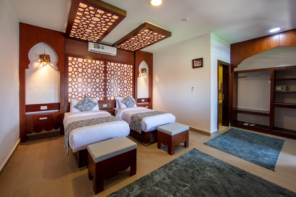 Standard Twin Room photo 2