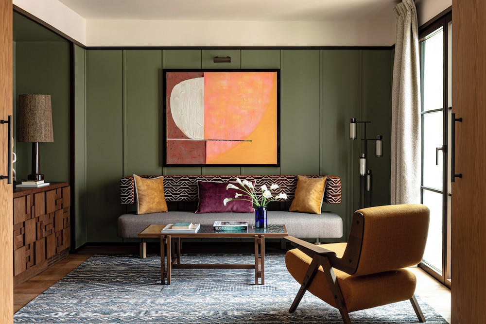 Connecting Superior Room with Junior Suite
