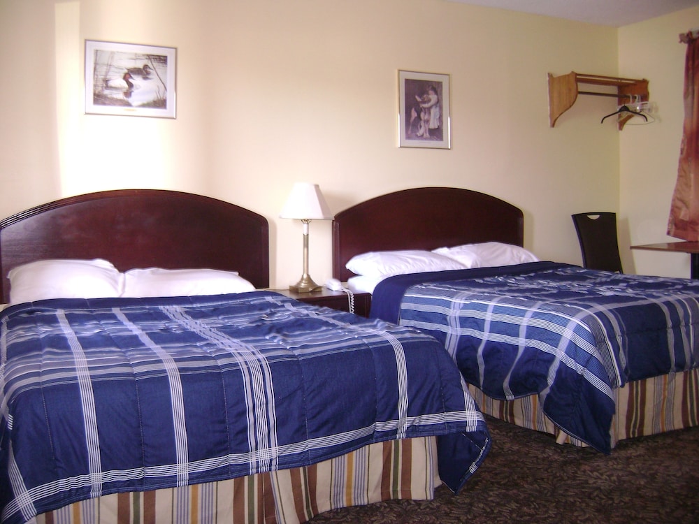 Room, 2 Queen Beds, Non Smoking photo 1