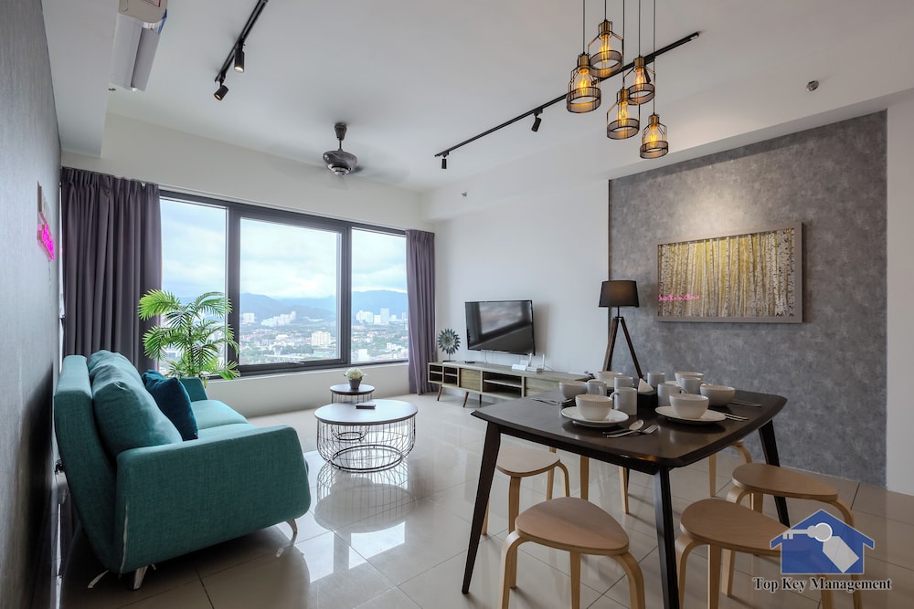 Luxury 3 Bedroom Suite A-27-3