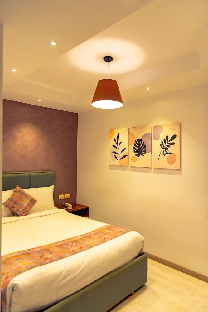 Deluxe Double or Twin Room - Photo 7