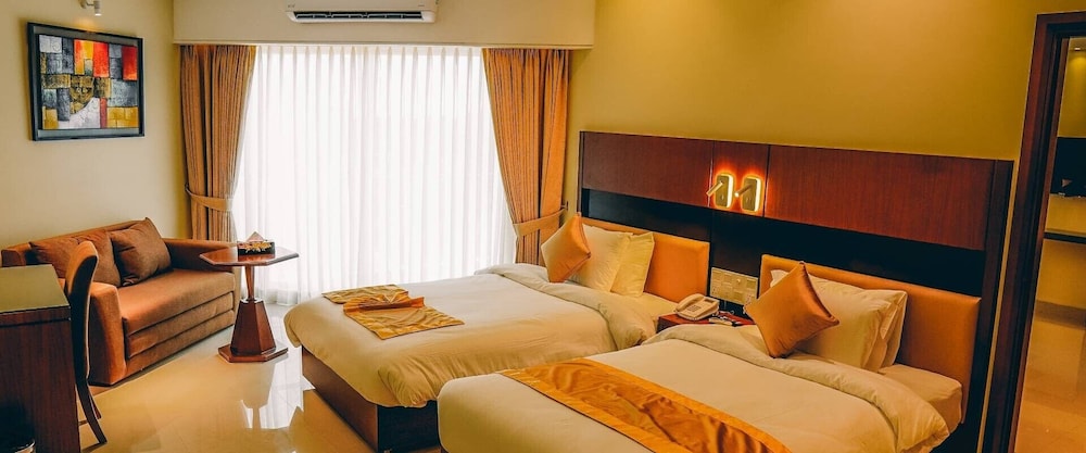 Deluxe Double or Twin Room