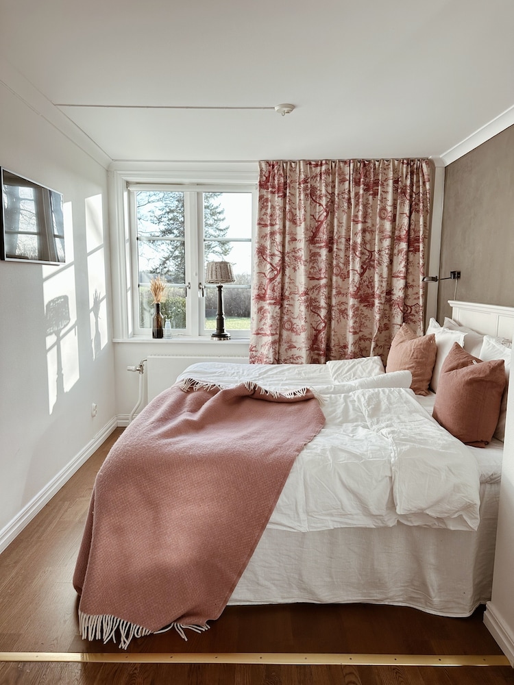 Classic Double Room - Room 2