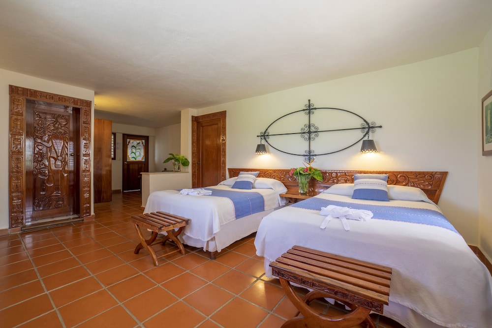 Studio Suite (Mayan) photo 3