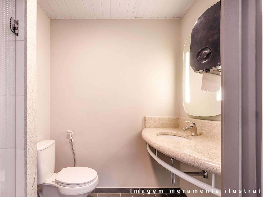 Standard Room, Multiple Beds photo 1