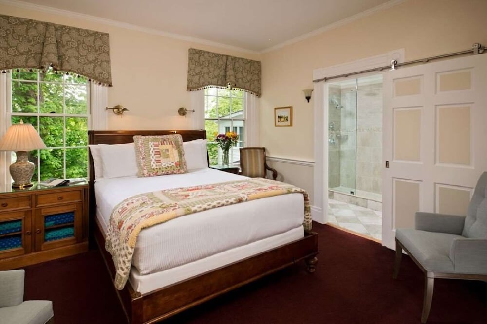 Luxury King Room photo 2