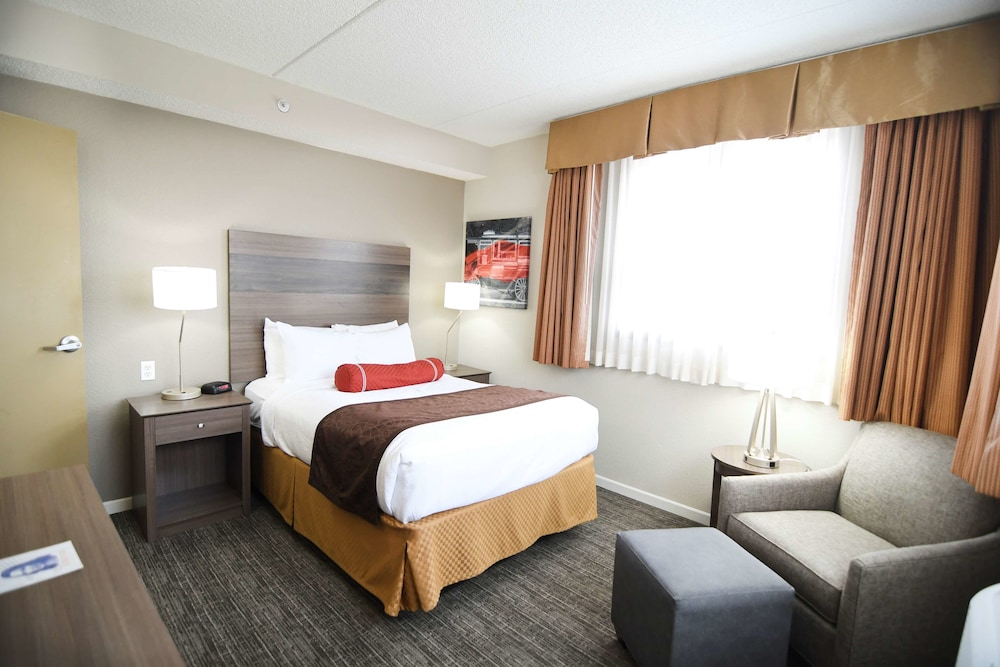 Suite, Multiple Beds, Non Smoking, Refrigerator & Microwave - Photo 1