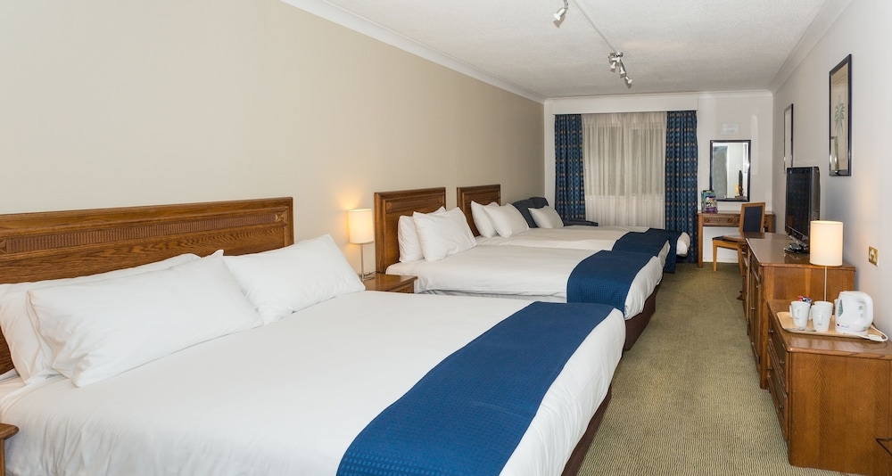 Standard Room, Multiple Beds - Photo 2